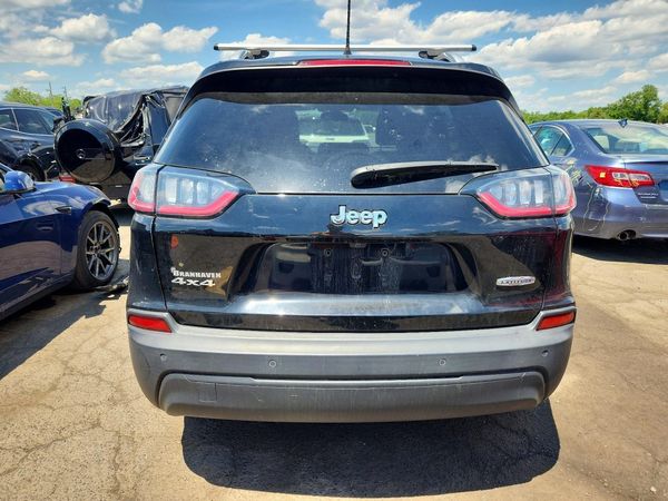 2019 JEEP CHEROKEE LATITUDE PLUS 4X4