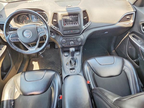 2019 JEEP CHEROKEE LATITUDE PLUS 4X4