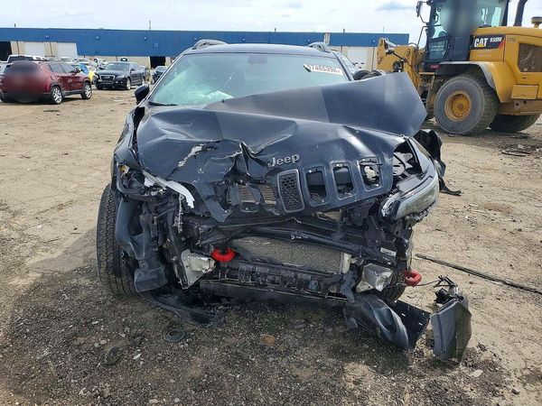 2022 JEEP CHEROKEE TRAILHAWK 4X4