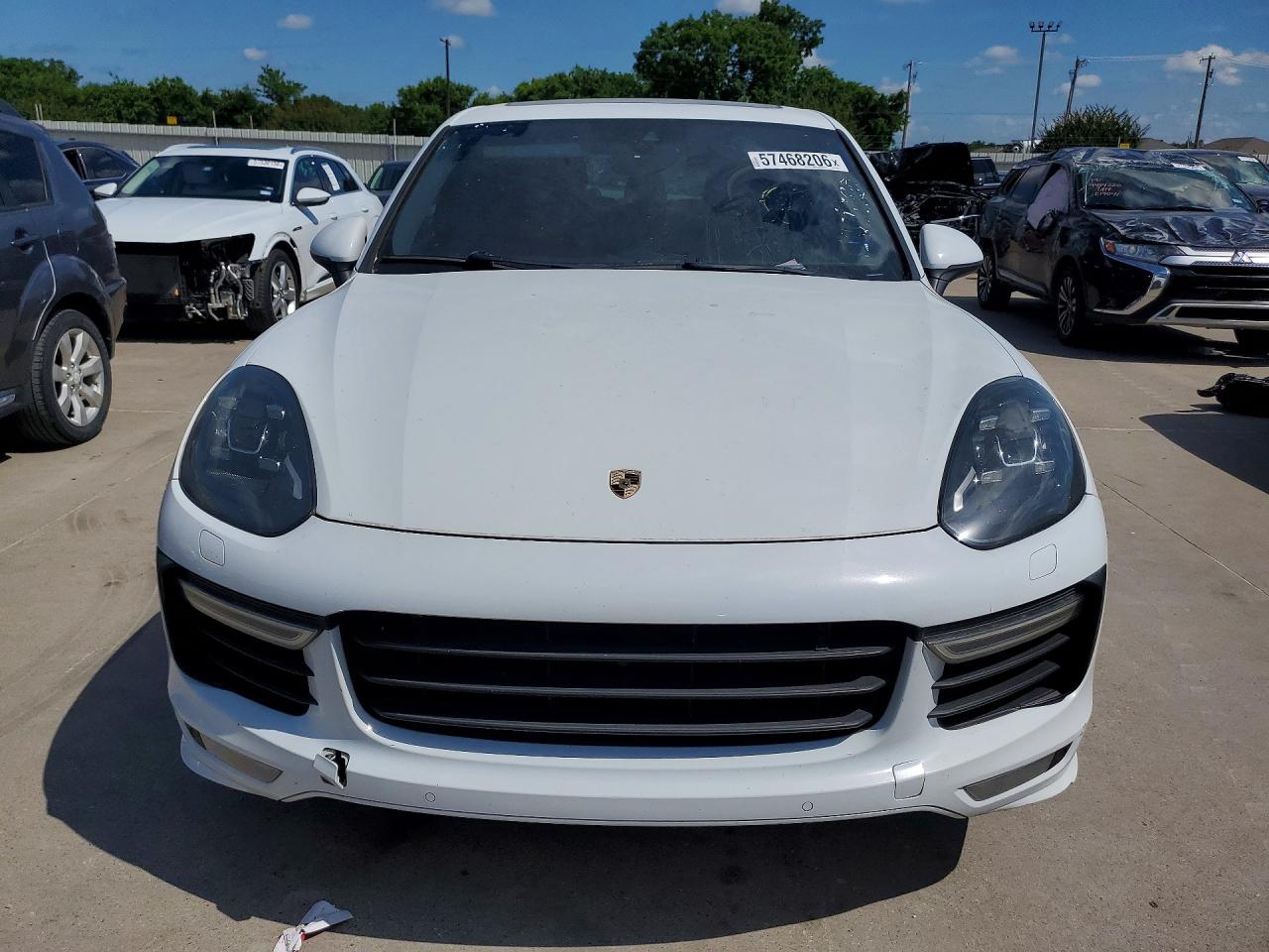 2016 PORSCHE CAYENNE