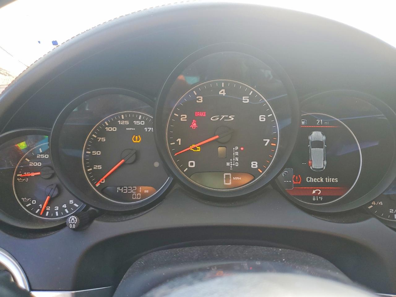 2016 PORSCHE CAYENNE