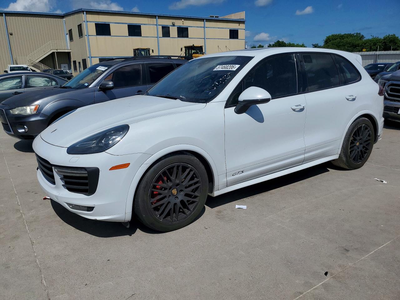 2016 PORSCHE CAYENNE