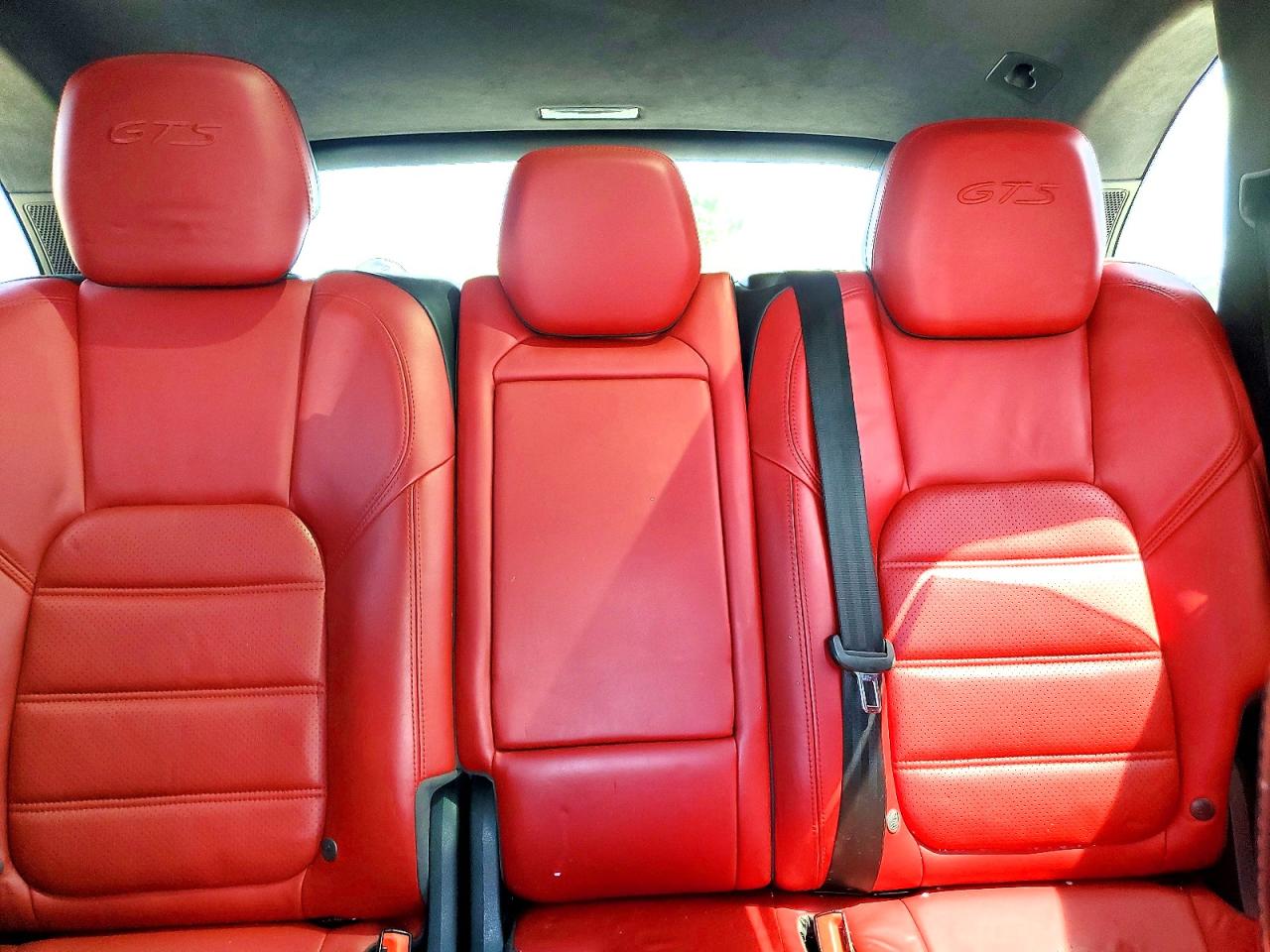 2016 PORSCHE CAYENNE