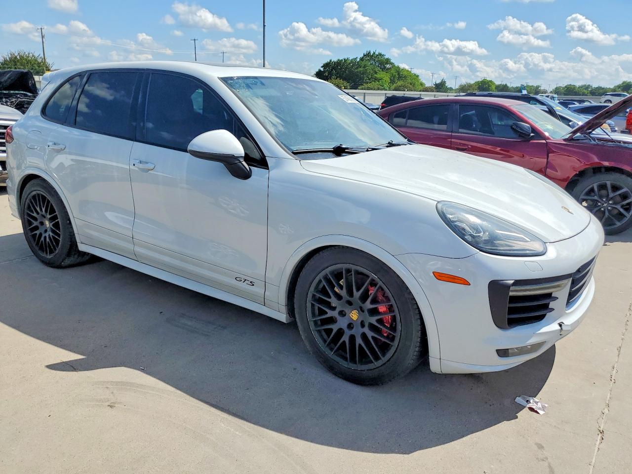 2016 PORSCHE CAYENNE
