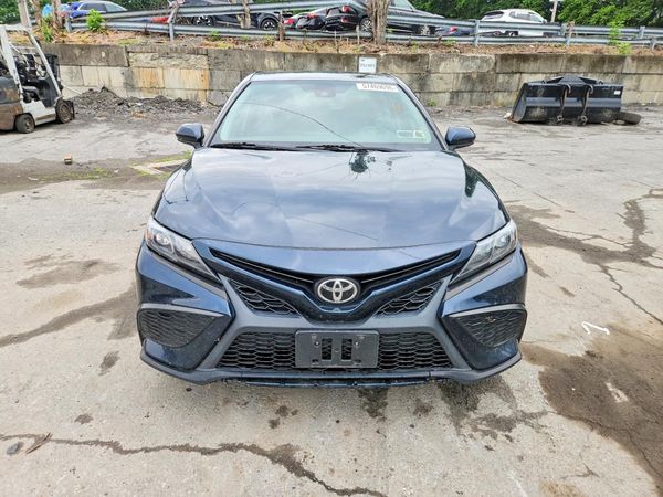 2021 TOYOTA CAMRY