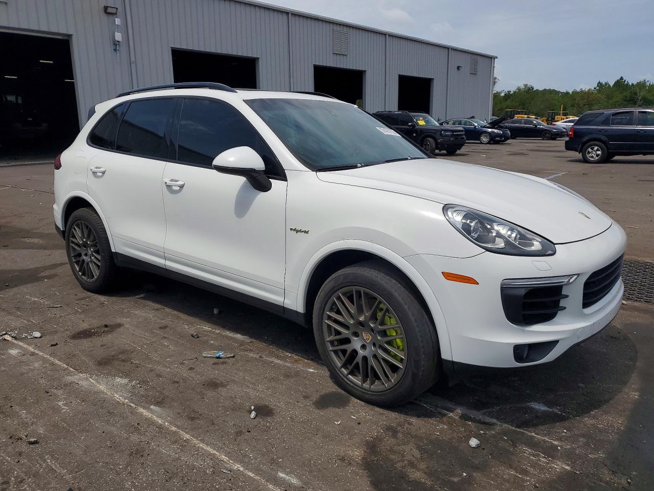 2017 PORSCHE CAYENNE E-Hybrid