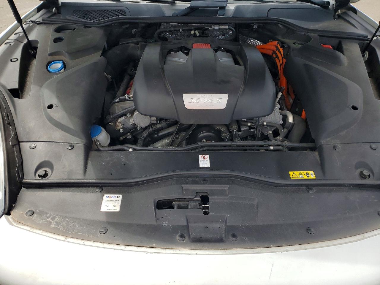 2017 PORSCHE CAYENNE E-Hybrid