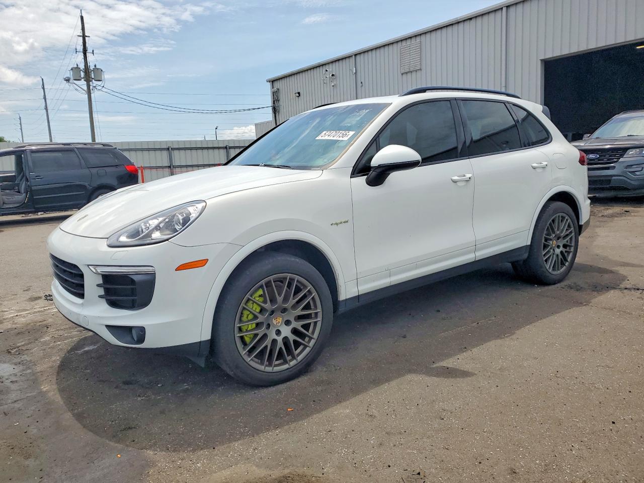 2017 PORSCHE CAYENNE E-Hybrid