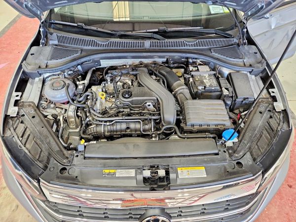 2024 VOLKSWAGEN JETTA SE, SE (AQ301 Trans)