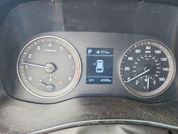 2020 HYUNDAI TUCSON SE