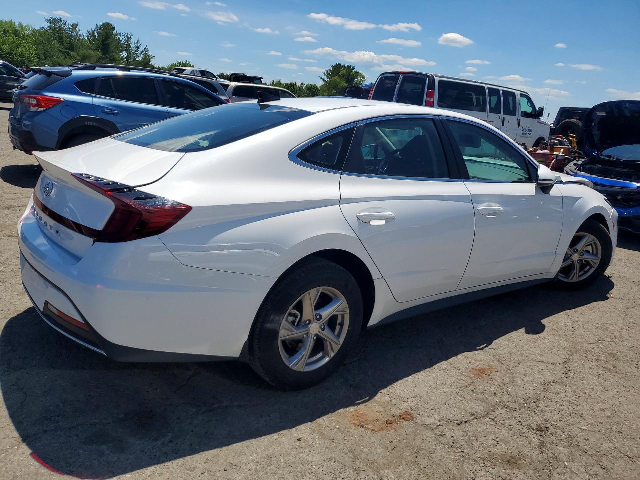 2023 HYUNDAI SONATA SE