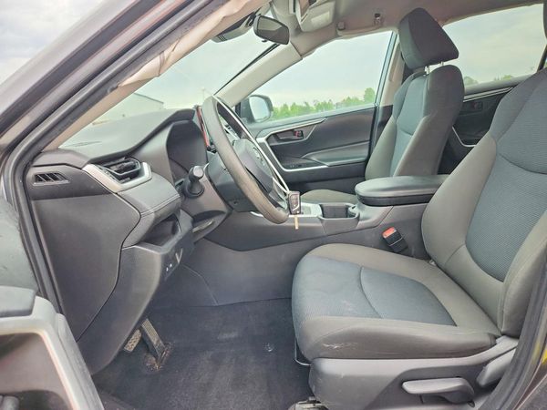 2022 TOYOTA RAV4 LE