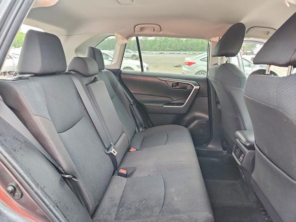 2022 TOYOTA RAV4 LE