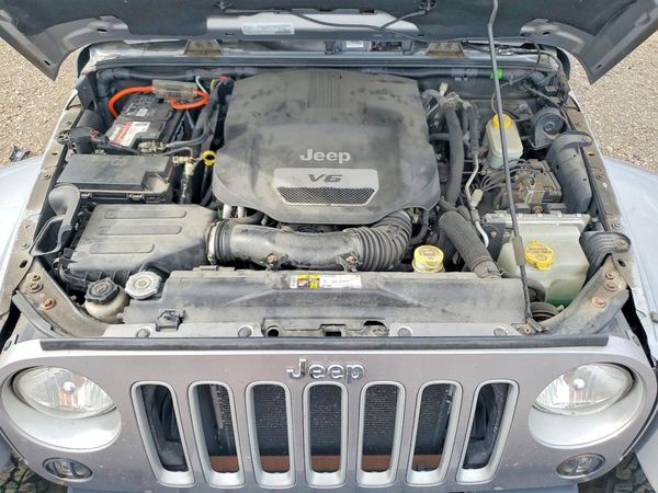 2016 JEEP WRANGLER UNLIMITED SAHARA 4X4