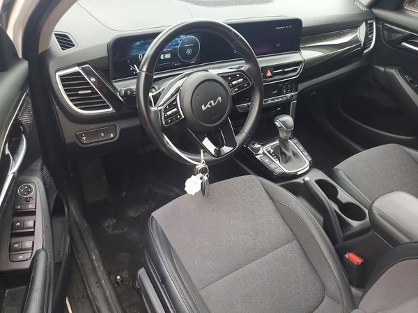 2024 KIA SELTOS S, X-Line