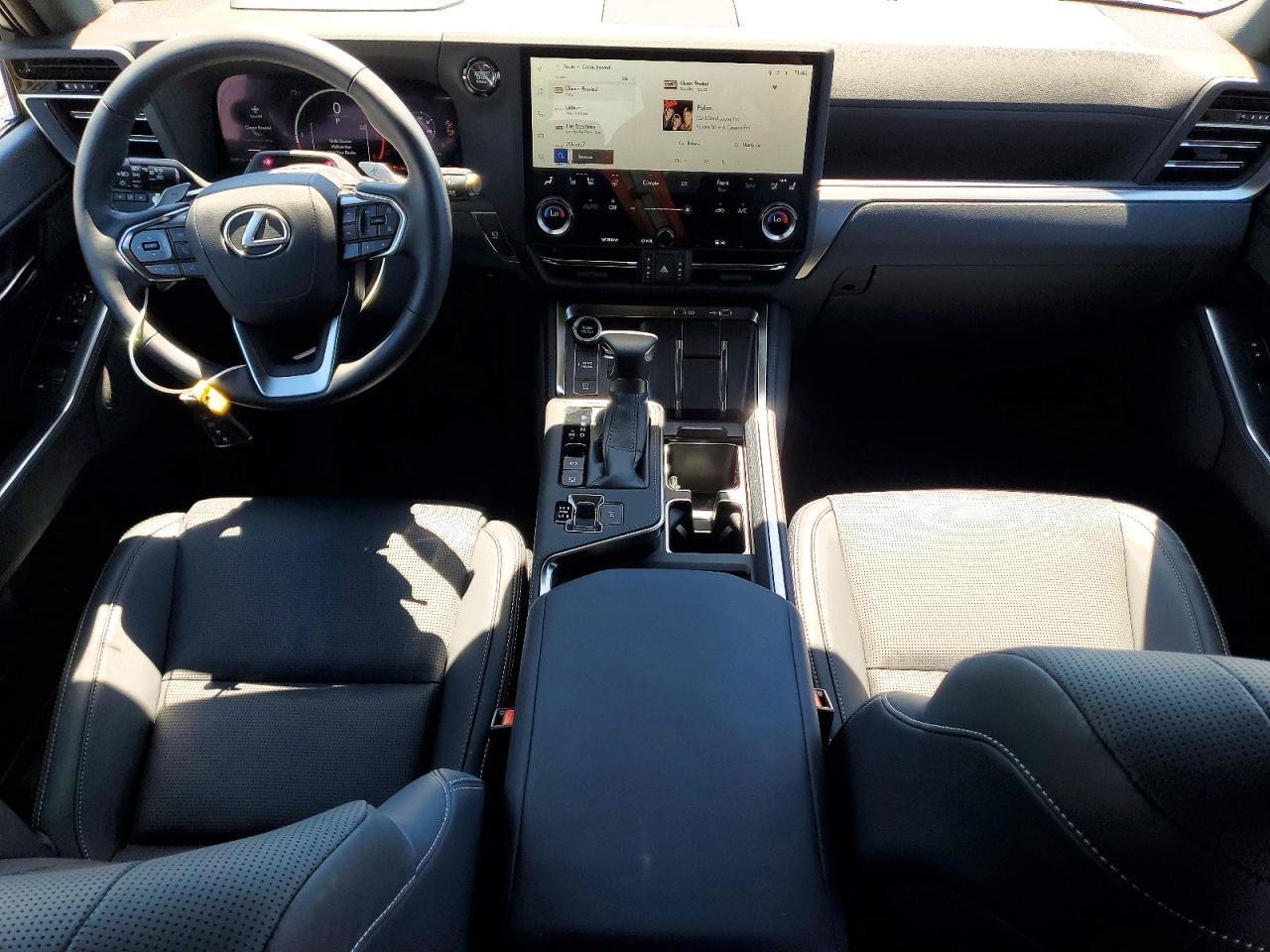 2025 LEXUS GX 550