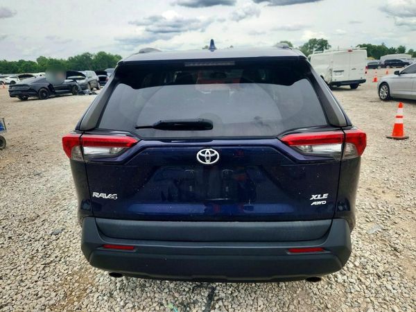2021 TOYOTA RAV4 XLE Premium — DIRR