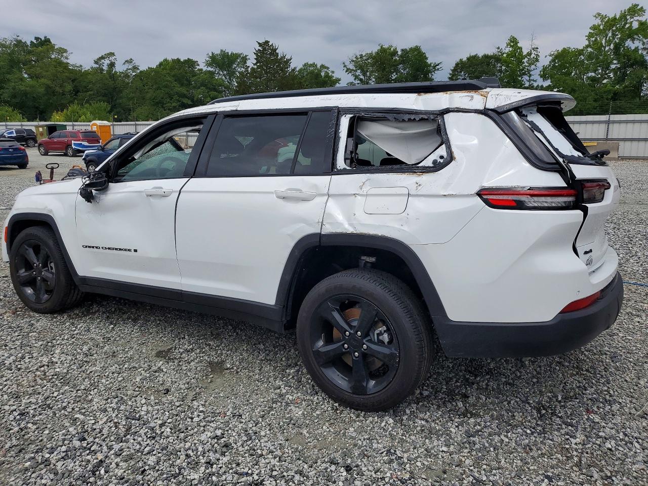 2025 JEEP GRAND CHEROKEE Laredo, Altitude