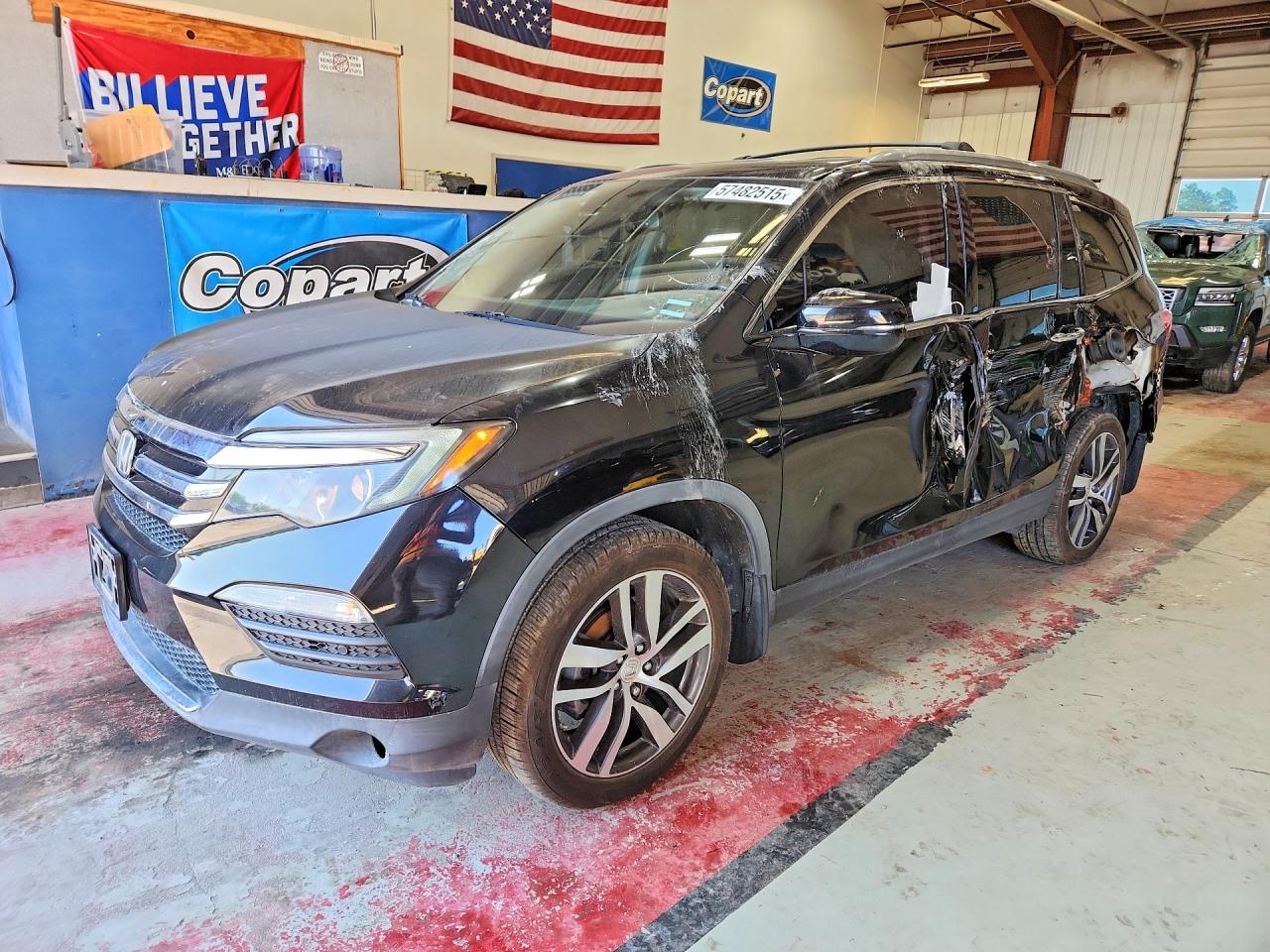 2018 HONDA PILOT TOURING — Front 3/4