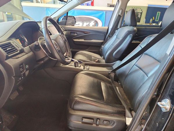2018 HONDA PILOT TOURING — DENT