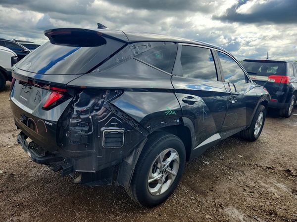2023 HYUNDAI TUCSON SE