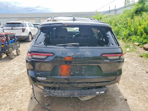 2022 JEEP GRAND CHEROKEE L LAREDO 4X4