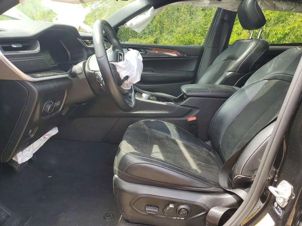 2022 JEEP GRAND CHEROKEE L LAREDO 4X4