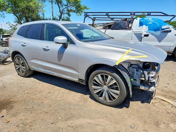 2022 VOLVO XC60 Inscription