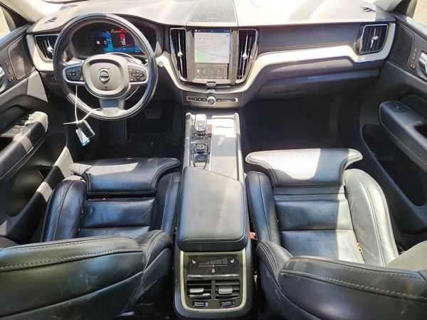 2022 VOLVO XC60 Inscription