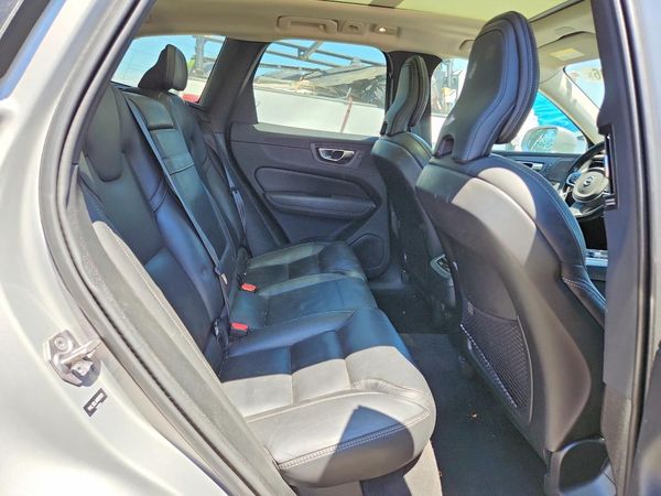 2022 VOLVO XC60 Inscription
