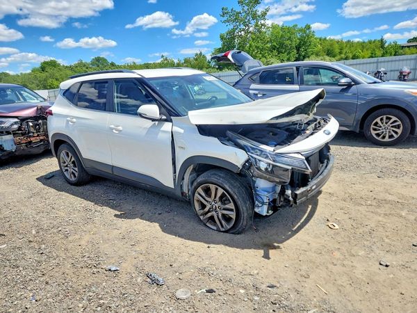 2021 KIA SELTOS S