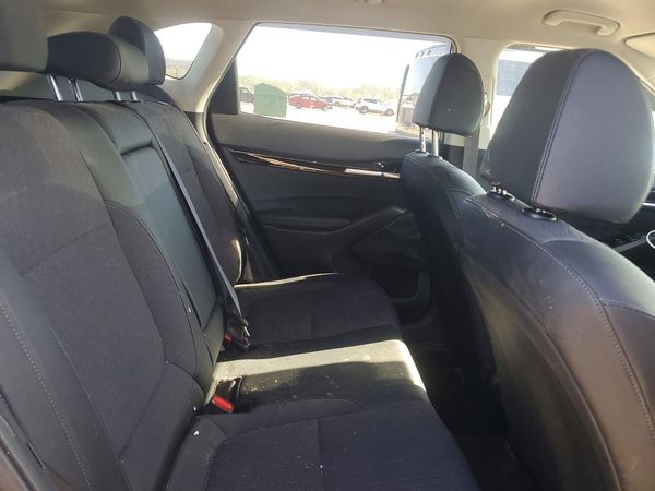 2024 KIA SELTOS S, X-Line