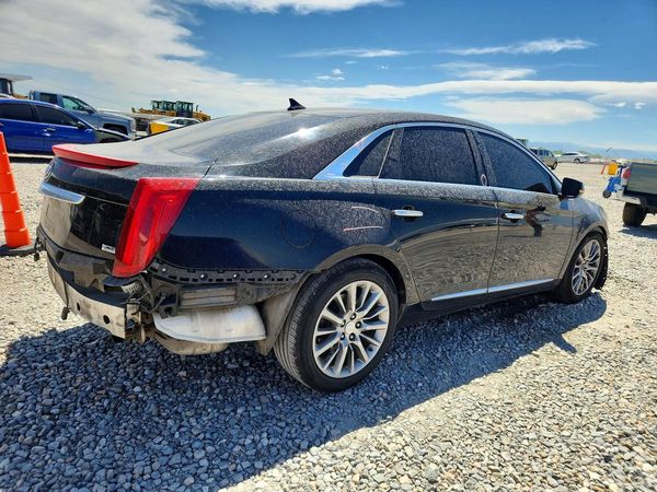 2013 CADILLAC XTS Platinum Collection