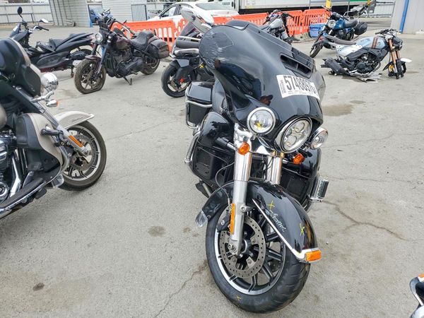 2018 HARLEY-DAVIDSON FL