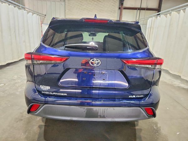 2021 TOYOTA HIGHLANDER XLE