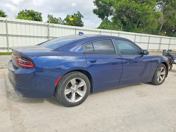 2016 DODGE CHARGER SXT