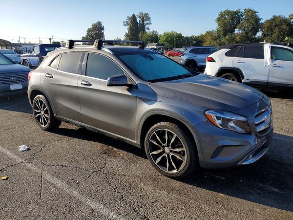 2017 MERCEDES-BENZ GLA GLA250