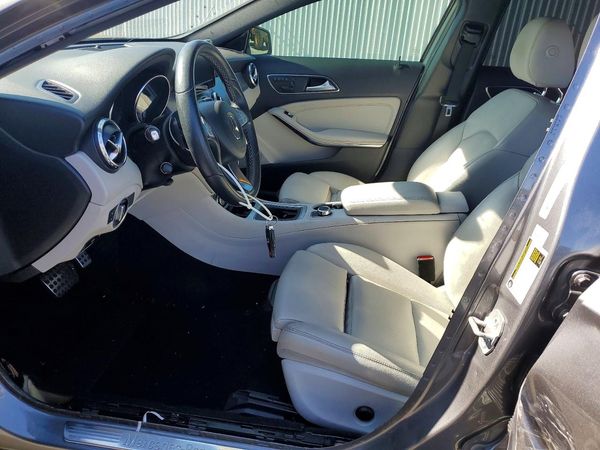 2017 MERCEDES-BENZ GLA GLA250