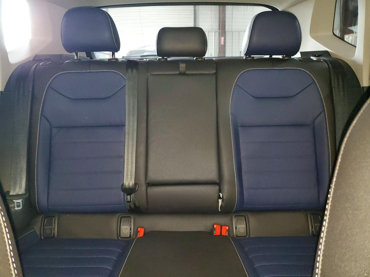 2026 VOLKSWAGEN TAOS 4Motion SEL