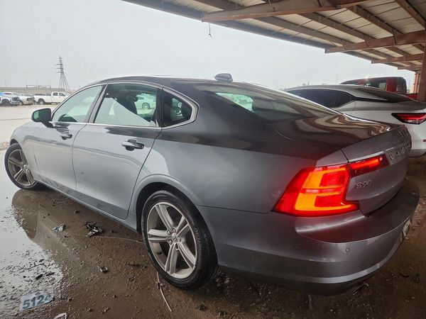 2018 VOLVO S90