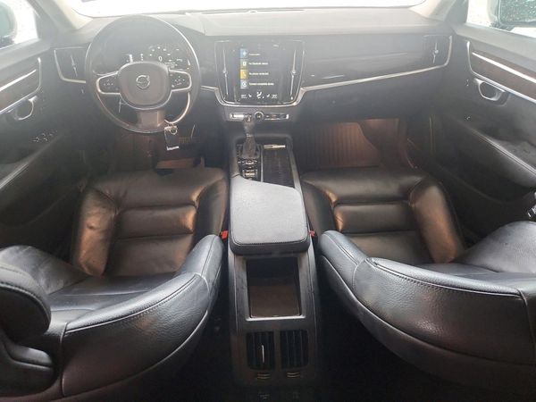 2018 VOLVO S90