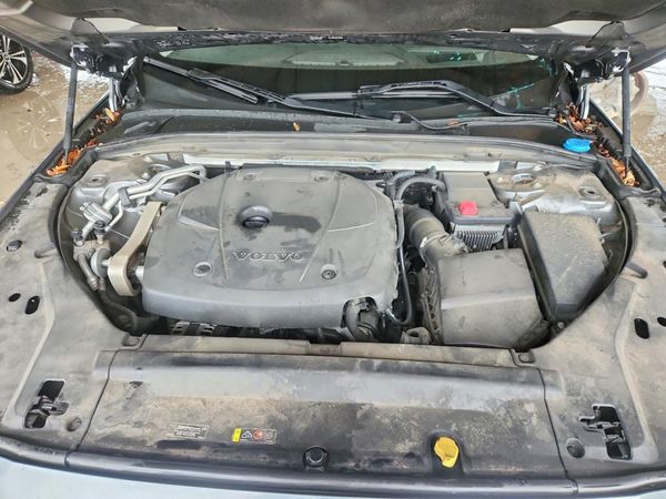 2018 VOLVO S90