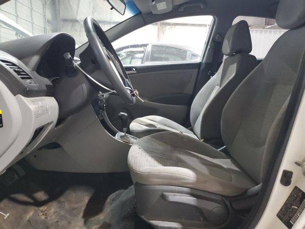 2015 HYUNDAI ACCENT GL(Middle-low) — DENT