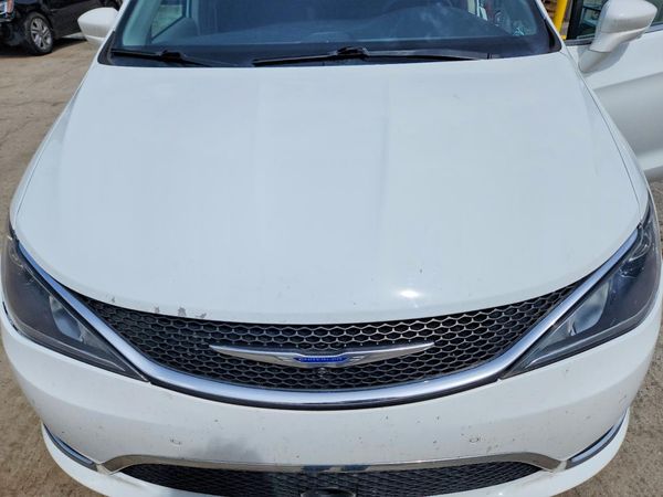 2019 CHRYSLER PACIFICA