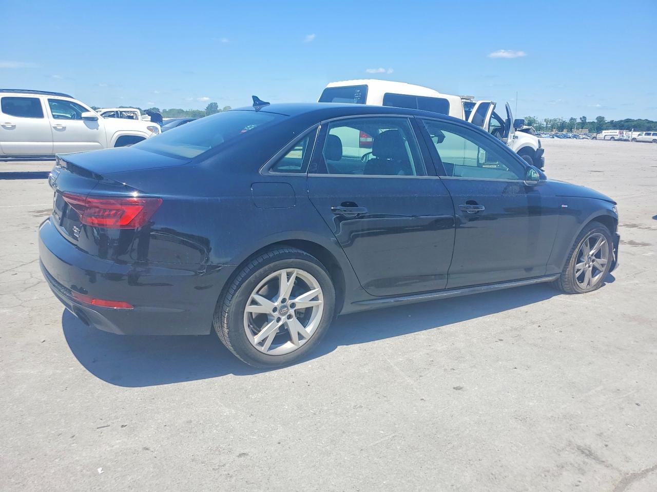 2018 AUDI A4 Premium