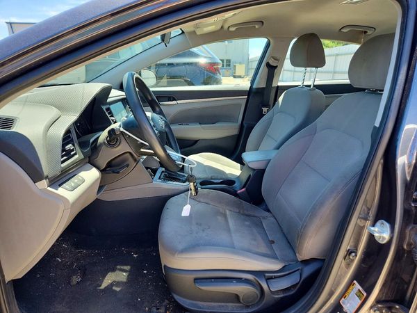 2020 HYUNDAI ELANTRA — DENT