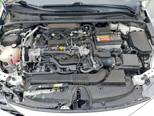 2019 TOYOTA COROLLA SE/XSE — Engine bay