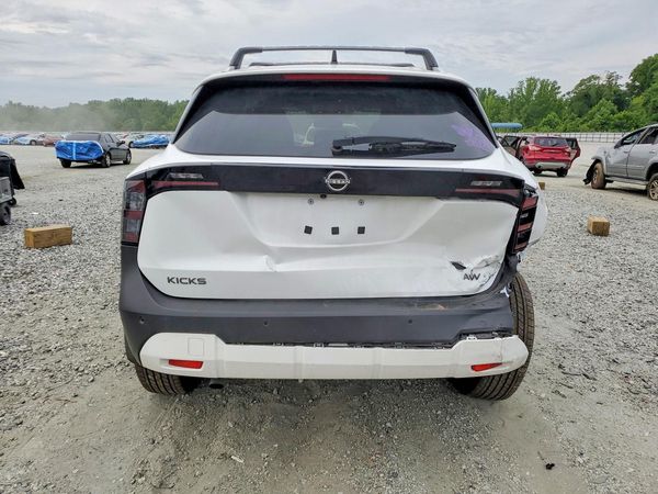 2026 NISSAN KICKS