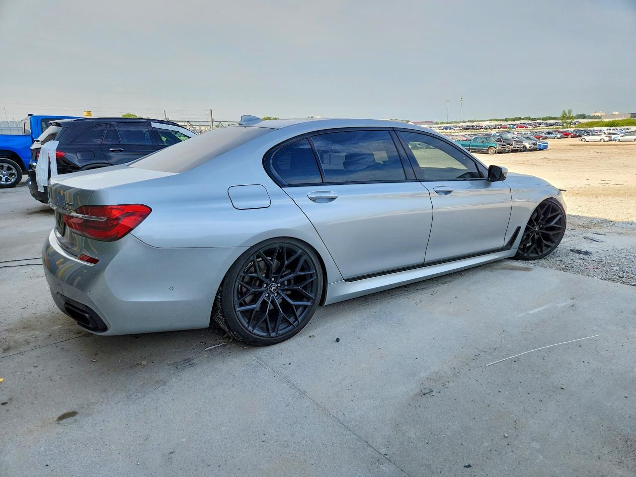 2017 BMW 750