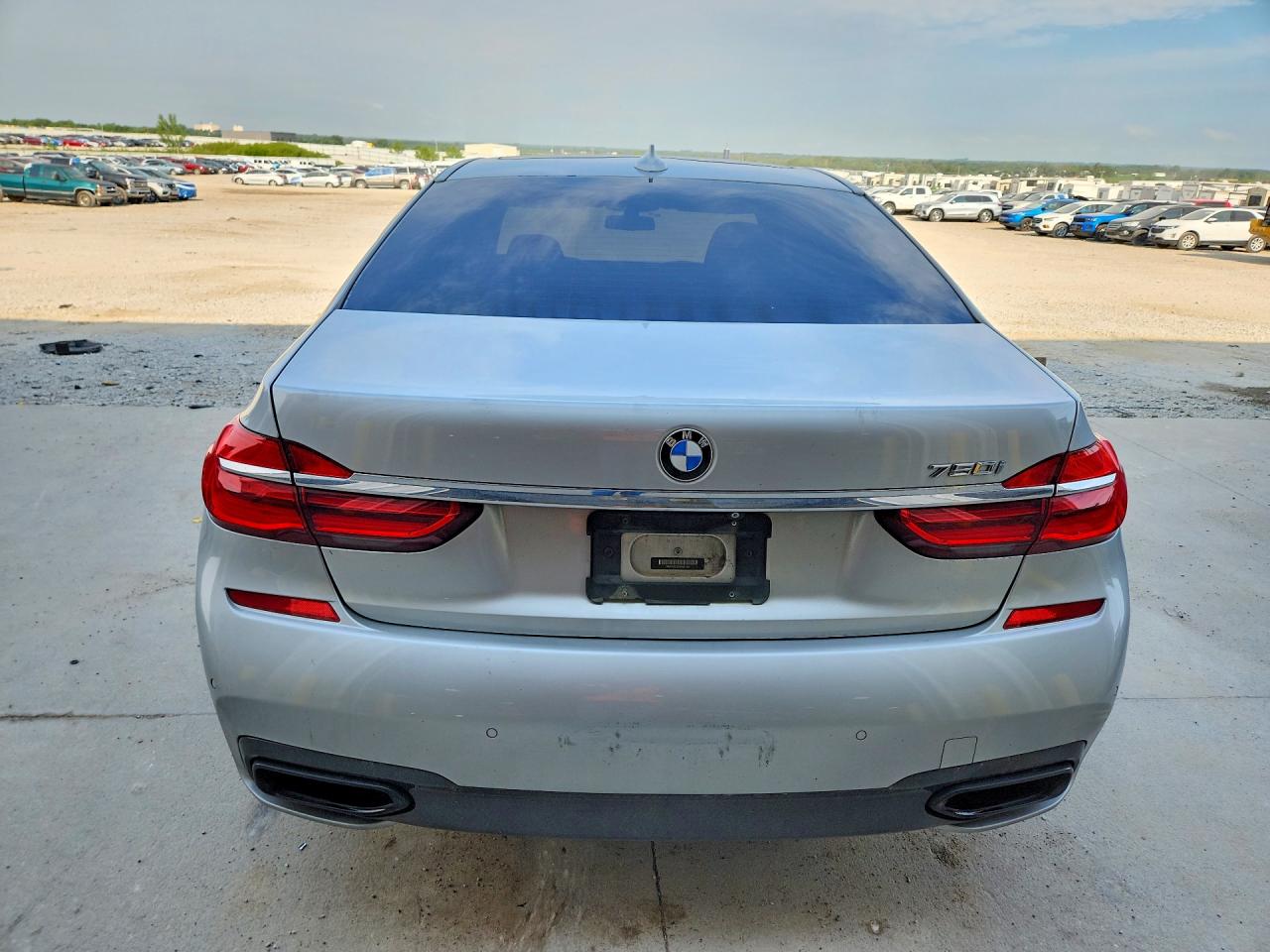 2017 BMW 750